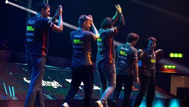 Игроки команды Virtus.pro по CS:GO.