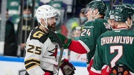 Самая жаркая серия плей-офф КХЛ — это угрозы и обвинения. Канадский тренер пугал соперника расправой!