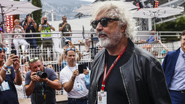 Замарал свою честь, бросил беременную подругу, а теперь будет развивать «Формулу-1». Скандальное возвращение Бриаторе