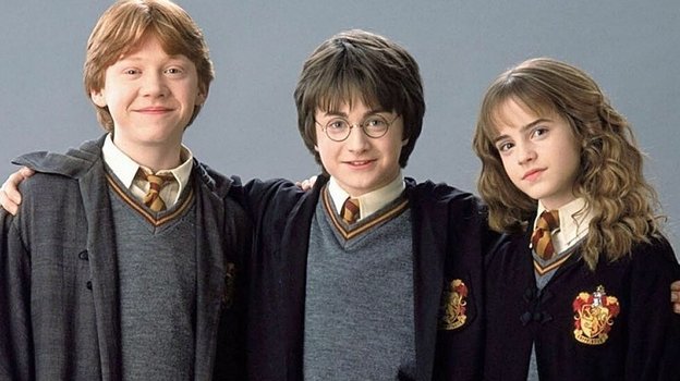 Рон Уизли, Гарри Поттер и Гермиона Грейнджер (слева направо). Рон Уизли, Гарри Поттер и Гермиона Грейнджер (слева направо).