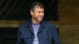 «Вот сейчас мы Роналдо возьмем за сто миллионов». Как Абрамович чуть не купил «Торпедо»