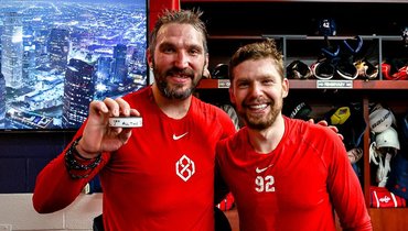 16 марта. «Вашингтон» — «Айлендерс» — 4:3 Б. Александр Овечкин и Евгений Кузнецов после игры.