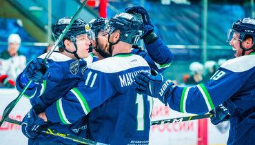 Хоккеисты «Югры».