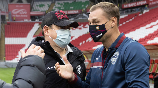 Леонид Слуцкий и Алексей Березуцкий. Фото Денис Тырин/ПФК ЦСКА Леонид Слуцкий и Алексей Березуцкий. Фото Денис Тырин/ПФК ЦСКА