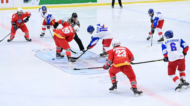 Хоккейный матч с участием сборной Киргизии. Фото Пресс-служба президента КР Хоккейный матч с участием сборной Киргизии. Фото Пресс-служба президента КР