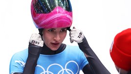 «В отпуске планирую завести котенка и проехать по местам своего детства». Идеи Юлии Канакиной