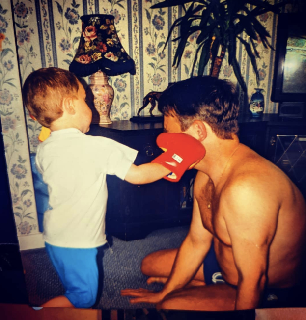 Середина 90-х. Энди Аспиналл с маленьким Томом. Середина 90-х. Энди Аспиналл с маленьким Томом.