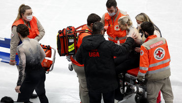 Американцы Кэйн-Гриббл и Ледюк снялись с произвольной программы на ЧМ после падения партнерши.