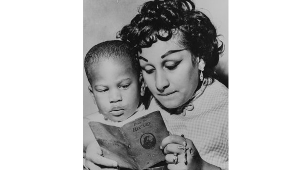 Жена и сын Бенни Парета. Фото Getty Images Жена и сын Бенни Парета. Фото Getty Images