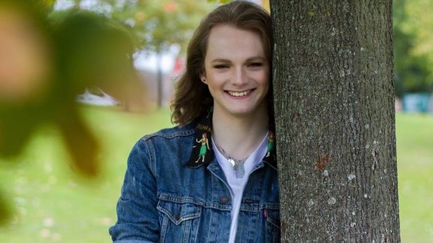 Эмили Бриджес. Эмили Бриджес.