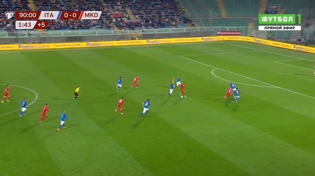 24 марта. Палермо. Италия — Македония - 0:1. Действия Жоржиньо во время пропущенного гола. 24 марта. Палермо. Италия — Македония - 0:1. Действия Жоржиньо во время пропущенного гола.