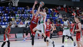 УНИКС проиграл в Краснодаре и потерял лидерство. Героем овертайма стал Андрей Мартюк