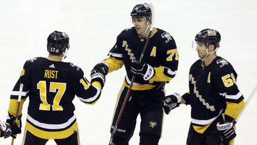 Брайан Раст, Евгений Малкин и Крис Летанг.