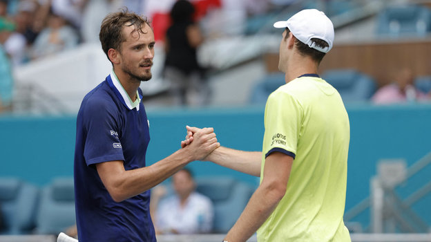 Даниил Медведев и Хуберт Хуркач. Фото USA Today Sports Даниил Медведев и Хуберт Хуркач. Фото USA Today Sports