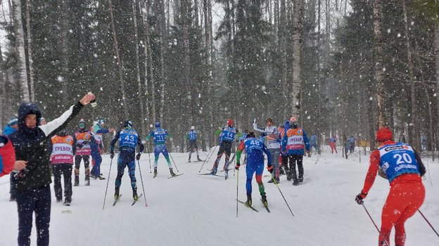 Масс-старт на 50 км на чемпионате России в Сыктывкаре. Фото ФЛГР Масс-старт на 50 км на чемпионате России в Сыктывкаре. Фото ФЛГР