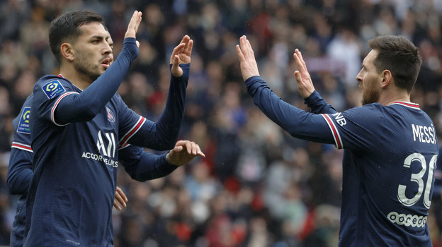 Леандро Паредес (слева) и Лионель Месси. Фото Global Look Press Леандро Паредес (слева) и Лионель Месси. Фото Global Look Press