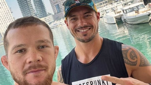 Петр Ян с фанатом. Фото из личного архива Петр Ян с фанатом. Фото из личного архива