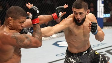 Хамзат Чимаев победил Гилберта Бернса на турнире UFC 273.