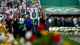 Самолет с бразильскими футболистами врезался в гору. Погибла почти вся команда