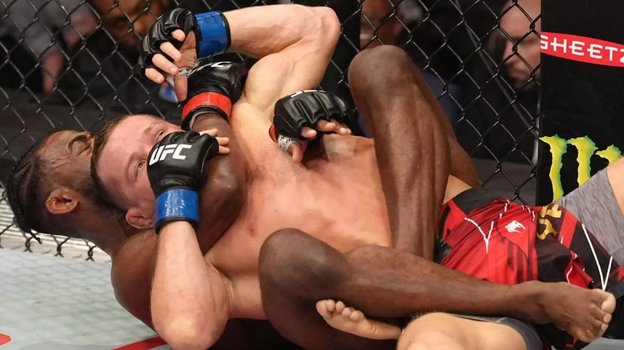 Алджамейн Стерлинг победил россиянина Петра Яна. Фото UFC Europe Алджамейн Стерлинг победил россиянина Петра Яна. Фото UFC Europe