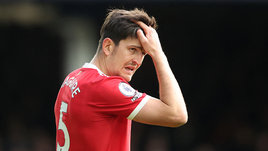 Самый дорогой защитник мира безнадежно проваливает сезон. Игрока за 87 миллионов евро освистывают собственные болельщики