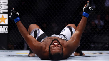 Крис Барнетт.