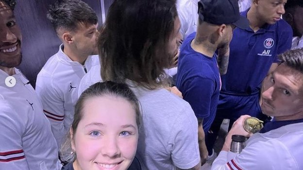 Марта Сильченко и игроки «ПСЖ». Фото Соцсети Марты Сильченко Марта Сильченко и игроки «ПСЖ». Фото Соцсети Марты Сильченко