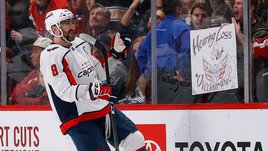 Овечкин снова забил! Он повторил ветеранский рекорд НХЛ