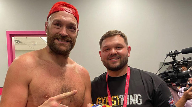 Тейлор Барри и Тайсон Фьюри. Фото из соцсетей Тейлора Барри Тейлор Барри и Тайсон Фьюри. Фото из соцсетей Тейлора Барри