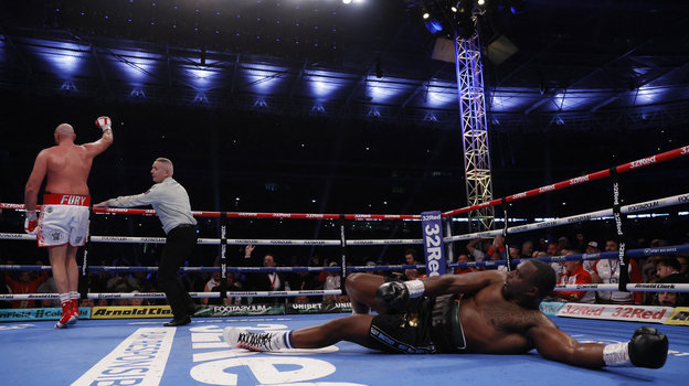 Фьюри нокаутировал Уайта. Фото Reuters Фьюри нокаутировал Уайта. Фото Reuters