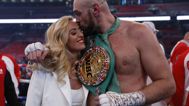 Тайсон Фьюри пообещал жене завершить карьеру. Фото Reuters Тайсон Фьюри пообещал жене завершить карьеру. Фото Reuters