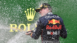 Пилоты «Ред Булл» разгромили «Феррари» на домашней территории Скудерии