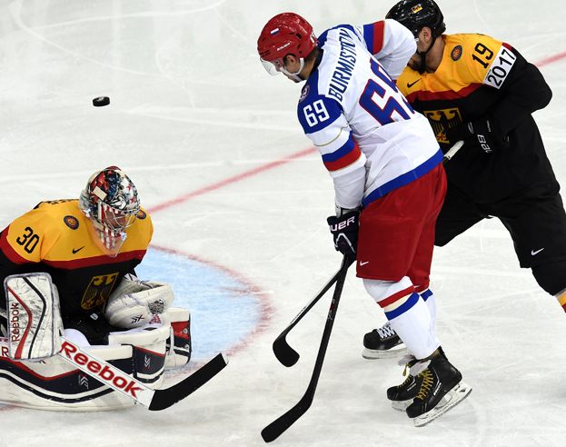 Филипп Грубауэр, Александр Бурмистров, Томас Оппенгеймер. Фото Владимир Беззубов, photo.khl.ru Филипп Грубауэр, Александр Бурмистров, Томас Оппенгеймер. Фото Владимир Беззубов, photo.khl.ru
