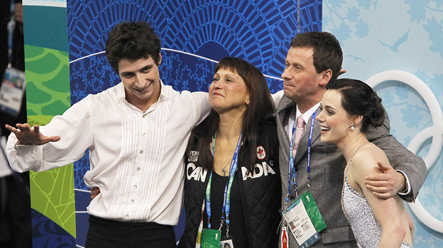 Фигуристы Скотт Моир и Тесса Виртю с тренерами Мариной Зуевой и Игорем Шпильбандом. Фото Александр Вильф, архив «СЭ» Фигуристы Скотт Моир и Тесса Виртю с тренерами Мариной Зуевой и Игорем Шпильбандом. Фото Александр Вильф, архив «СЭ»