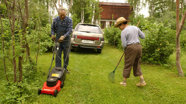 Дачные работы. Фото Global Look Press Дачные работы. Фото Global Look Press