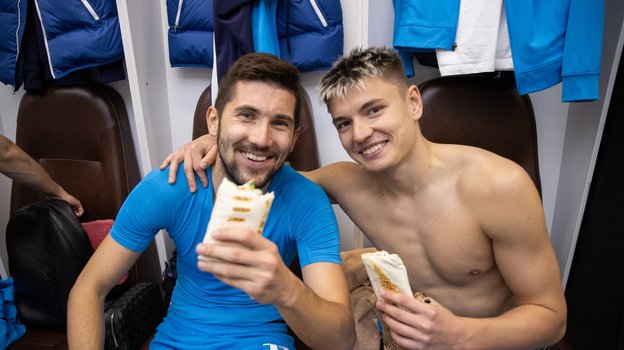 Алексей Сутормин и Андрей Мостовой. Фото ФК «Зенит» Алексей Сутормин и Андрей Мостовой. Фото ФК «Зенит»