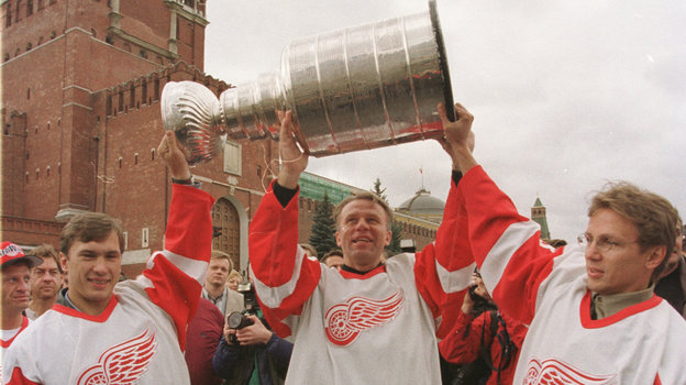 Вячеслав Козлов, Вячеслав Фетисов и Игорь Ларионов. Фото Григорий Филиппов, архив «СЭ» Вячеслав Козлов, Вячеслав Фетисов и Игорь Ларионов. Фото Григорий Филиппов, архив «СЭ»