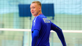 «Особой тяги к дому я не испытываю». Волейболист Спиридонов — об отъезде в Катар