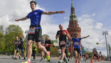 Участники Московского полумарафона.