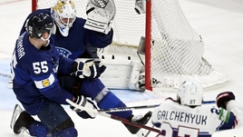 Финны растерзали американцев на домашнем ЧМ! За США забил только сын советского хоккеиста