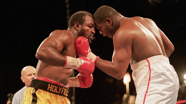 Бой Эвандера Холифилда и Риддика Боу. Фото Getty Images Бой Эвандера Холифилда и Риддика Боу. Фото Getty Images