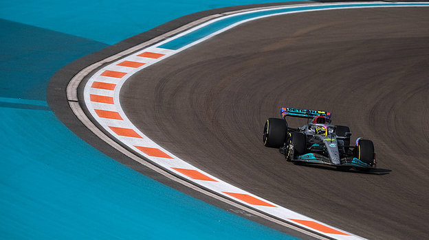 Льюис Хэмилтон. Фото Reuters Льюис Хэмилтон. Фото Reuters