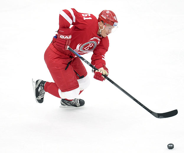 Максим Афиногенов. Фото photo.khl.ru Максим Афиногенов. Фото photo.khl.ru