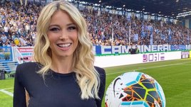 Интимные фото итальянской ведущей слили в Сеть. Она плакала, но ее утешил Балотелли