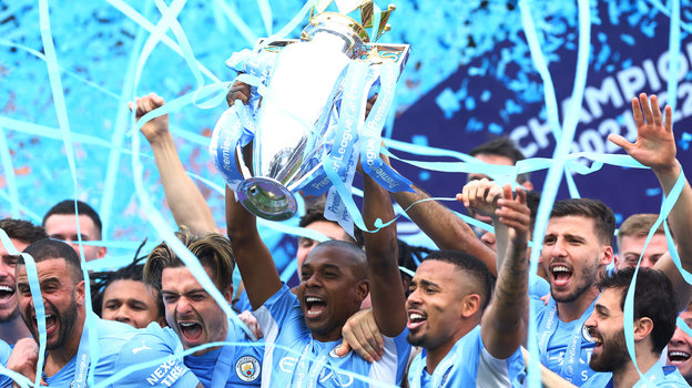 Футболисты «Манчестер Сити» празднуют чемпионство после победы над «Астон Виллой» (3:2). Фото Reuters Футболисты «Манчестер Сити» празднуют чемпионство после победы над «Астон Виллой» (3:2). Фото Reuters