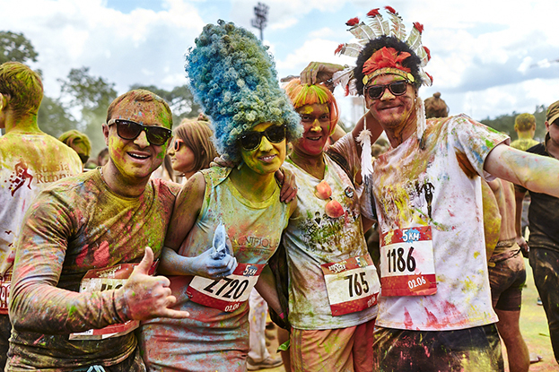 Красочный забег в Москве. Фото colorrun5km.runc.run Красочный забег в Москве. Фото colorrun5km.runc.run