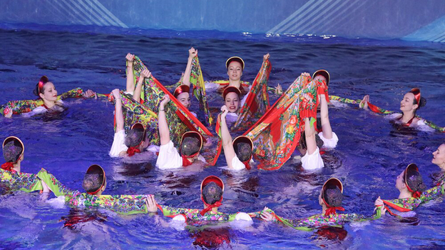 Шоу «Завораживающая красота». Фото Софья Сандурская, Агенство городских новостей Москва Шоу «Завораживающая красота». Фото Софья Сандурская, Агенство городских новостей Москва