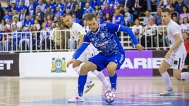 Чемпион сложил полномочия