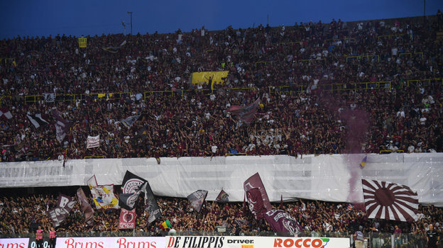 Болельщики «Салернитаны» на трибунах. Фото Global Look Press Болельщики «Салернитаны» на трибунах. Фото Global Look Press