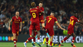 Моуринью вошел в историю: первую Лигу конференций выиграла «Рома». Экс-спартаковцы Тил и Хендрикс остались ни с чем